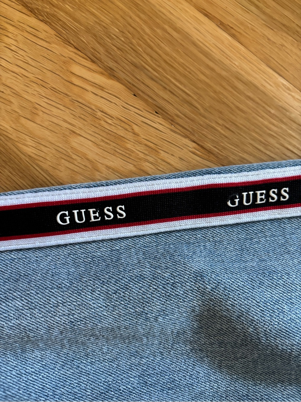 GUESS - Light Blue Denim Jacket with Branded Sleeve Stripes - y2k - S - Picture 9 of 10